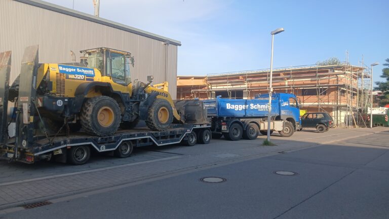Baumaschinen - Bagger Schmitt